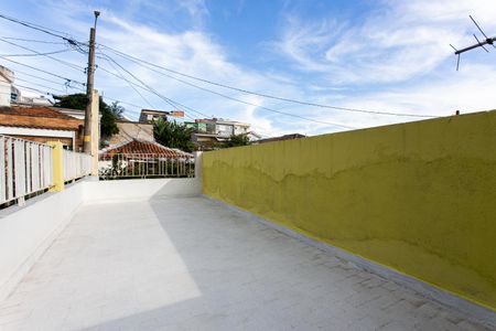 Casa à venda com 224m², 3 quartos e 2 vagasTerraço