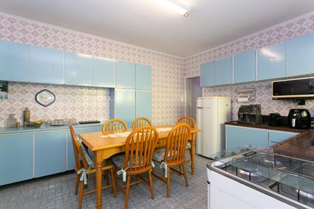 Casa à venda com 224m², 3 quartos e 2 vagasCozinha