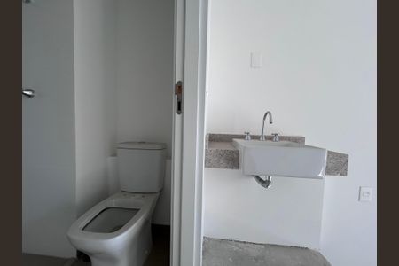 Banheiro de kitnet/studio à venda com 1 quarto, 22m² em Jardim das Acacias, São Paulo