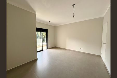 Casa de condomínio à venda com 300m², 3 quartos e 2 vagasSuíte 2