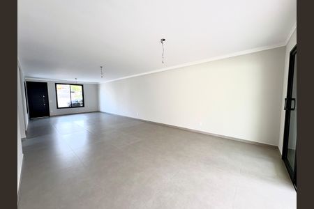 Casa de condomínio à venda com 300m², 3 quartos e 2 vagasSala