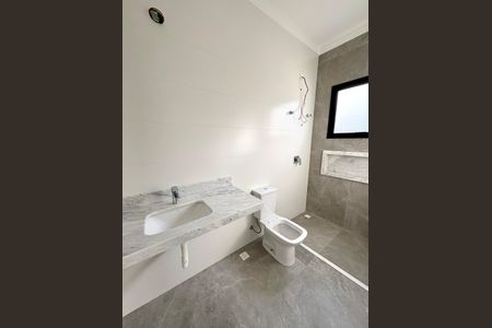 Casa de condomínio à venda com 300m², 3 quartos e 2 vagasBanheiro da Suíte 2