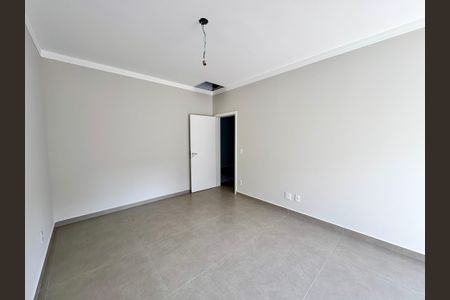 Casa de condomínio à venda com 300m², 3 quartos e 2 vagasSuíte 3