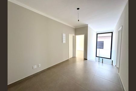 Casa de condomínio à venda com 300m², 3 quartos e 2 vagasSala
