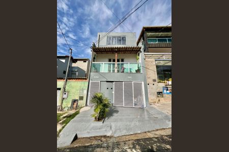 Casa à venda com 100m², 2 quartos e 1 vagaFachada