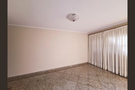 Casa à venda com 100m², 2 quartos e 1 vagaSala