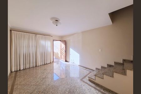 Casa à venda com 100m², 2 quartos e 1 vagaSala