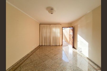 Casa à venda com 100m², 2 quartos e 1 vagaSala