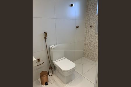 Casa à venda com 250m², 3 quartos e 2 vagas