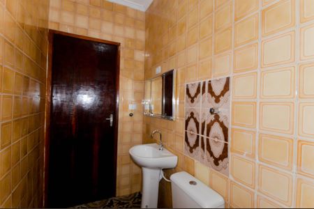 Casa à venda com 223m², 4 quartos e 3 vagasBanheiro Social