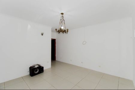 Casa à venda com 223m², 4 quartos e 3 vagasSala