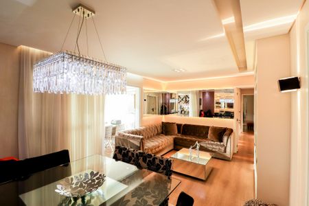 Apartamento à venda com 110m², 3 quartos e 2 vagas Apartamento à venda com 110m², 3 quartos e 2 vagasSala