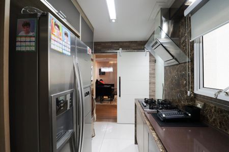 Apartamento à venda com 110m², 3 quartos e 2 vagas Apartamento à venda com 110m², 3 quartos e 2 vagasCozinha e Área de Serviço