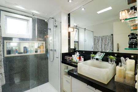 Apartamento à venda com 110m², 3 quartos e 2 vagas Apartamento à venda com 110m², 3 quartos e 2 vagasBanheiro da Suíte