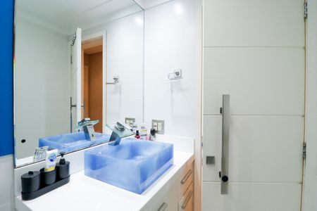 Apartamento à venda com 110m², 3 quartos e 2 vagas Apartamento à venda com 110m², 3 quartos e 2 vagasBanheiro Social