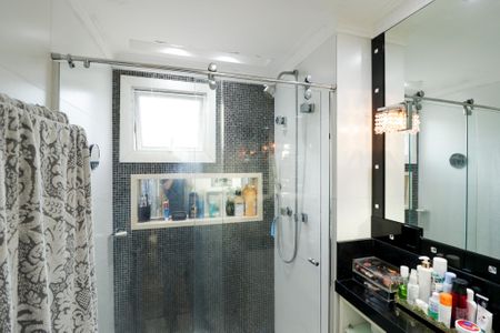 Apartamento à venda com 110m², 3 quartos e 2 vagas Apartamento à venda com 110m², 3 quartos e 2 vagasBanheiro da Suíte