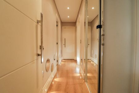 Apartamento à venda com 110m², 3 quartos e 2 vagas Apartamento à venda com 110m², 3 quartos e 2 vagasCorredor