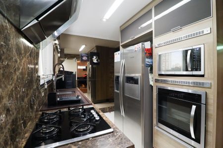 Apartamento à venda com 110m², 3 quartos e 2 vagas Apartamento à venda com 110m², 3 quartos e 2 vagasCozinha e Área de Serviço