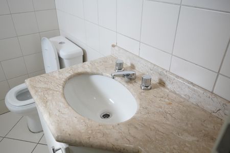 Apartamento à venda com 196m², 4 quartos e 6 vagasBanheiro Suíte 2