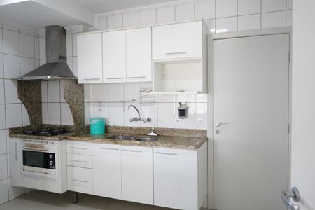 Apartamento à venda com 196m², 4 quartos e 6 vagasCozinha