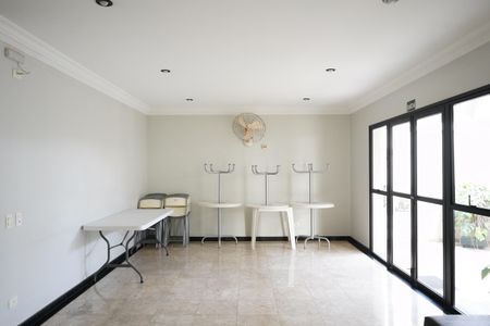 Apartamento à venda com 196m², 4 quartos e 6 vagasÁrea comum