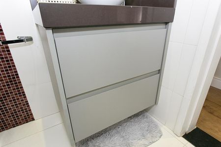 Apartamento à venda com 82m², 3 quartos e 2 vagas Apartamento à venda com 82m², 3 quartos e 2 vagasBanheiro Social