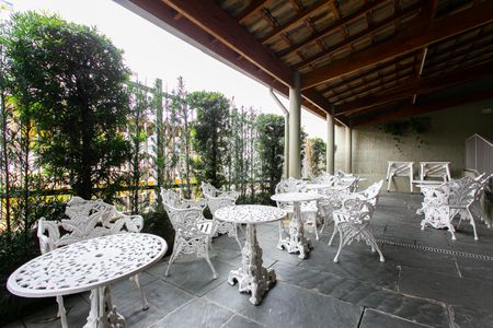 Apartamento à venda com 82m², 3 quartos e 2 vagas Apartamento à venda com 82m², 3 quartos e 2 vagasÁrea comum - Churrasqueira