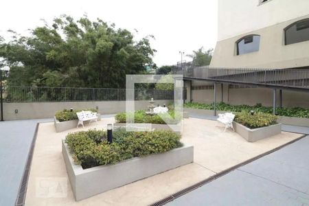 Apartamento à venda com 82m², 3 quartos e 2 vagas Apartamento à venda com 82m², 3 quartos e 2 vagasÁrea comum - Piscina 1