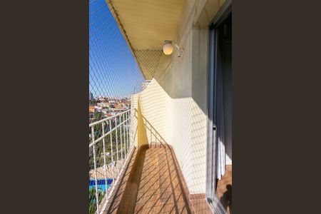 Apartamento à venda com 82m², 3 quartos e 2 vagas Apartamento à venda com 82m², 3 quartos e 2 vagasVaranda