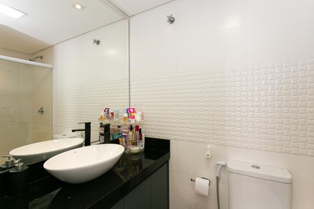 Apartamento à venda com 82m², 3 quartos e 2 vagas Apartamento à venda com 82m², 3 quartos e 2 vagasBanheiro da Suíte