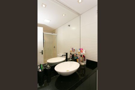 Apartamento à venda com 82m², 3 quartos e 2 vagas Apartamento à venda com 82m², 3 quartos e 2 vagasBanheiro da Suíte