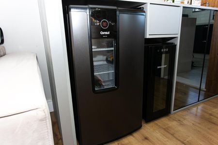 Apartamento à venda com 82m², 3 quartos e 2 vagas Apartamento à venda com 82m², 3 quartos e 2 vagasSala - Adega