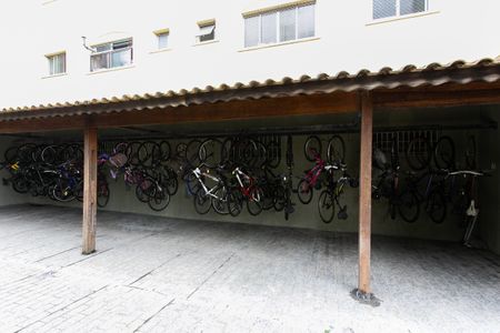 Apartamento à venda com 82m², 3 quartos e 2 vagas Apartamento à venda com 82m², 3 quartos e 2 vagasÁrea comum - Bicicletário