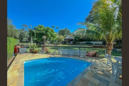 Casa de condomínio à venda com 800m², 5 quartos e 4 vagas Casa de condomínio à venda com 800m², 5 quartos e 4 vagasÁrea Externa