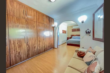 Casa de condomínio à venda com 800m², 5 quartos e 4 vagas Casa de condomínio à venda com 800m², 5 quartos e 4 vagasSuíte