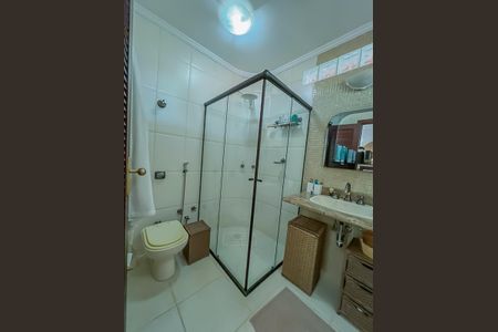 Casa de condomínio à venda com 800m², 5 quartos e 4 vagas Casa de condomínio à venda com 800m², 5 quartos e 4 vagasBanheiro 2