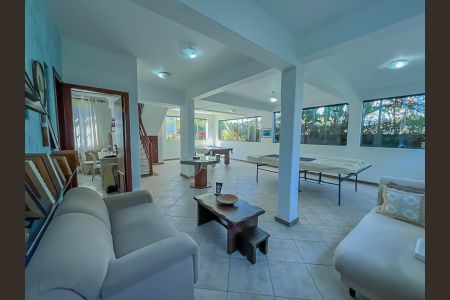 Casa de condomínio à venda com 800m², 5 quartos e 4 vagas Casa de condomínio à venda com 800m², 5 quartos e 4 vagasSala 2