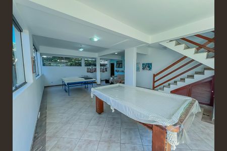 Casa de condomínio à venda com 800m², 5 quartos e 4 vagas Casa de condomínio à venda com 800m², 5 quartos e 4 vagasSala 2