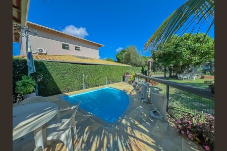 Casa de condomínio à venda com 800m², 5 quartos e 4 vagas Casa de condomínio à venda com 800m², 5 quartos e 4 vagasÁrea Externa