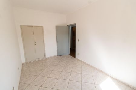 Casa para alugar com 191m², 4 quartos e 3 vagas Casa para alugar com 191m², 4 quartos e 3 vagasQuarto 2