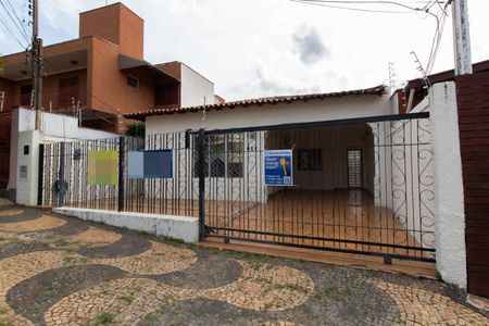 Casa para alugar com 191m², 4 quartos e 3 vagas Casa para alugar com 191m², 4 quartos e 3 vagasFachada - Placa