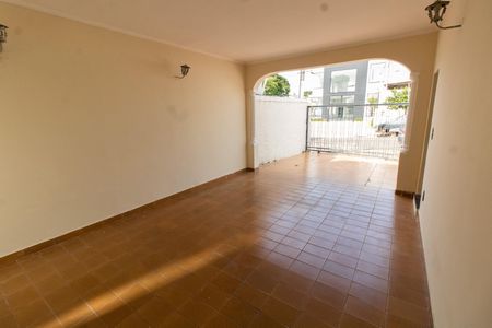 Casa para alugar com 191m², 4 quartos e 3 vagas Casa para alugar com 191m², 4 quartos e 3 vagasGaragem