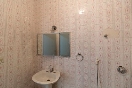 Casa para alugar com 191m², 4 quartos e 3 vagas Casa para alugar com 191m², 4 quartos e 3 vagasBanheiro Social