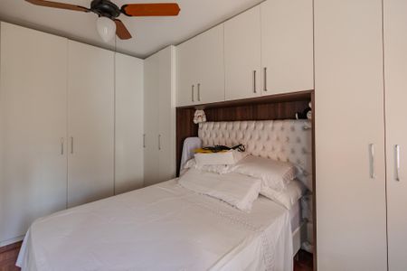 Casa à venda com 270m², 3 quartos e 2 vagas Casa à venda com 270m², 3 quartos e 2 vagasQuarto