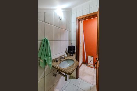 Casa à venda com 270m², 3 quartos e 2 vagas Casa à venda com 270m², 3 quartos e 2 vagasLavabo