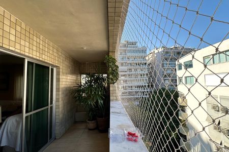 Apartamento à venda com 313m², 4 quartos e 4 vagasVaranda da Sala