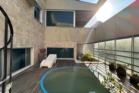 Apartamento à venda com 313m², 4 quartos e 4 vagasÁrea externa