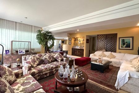 Apartamento à venda com 313m², 4 quartos e 4 vagasSala