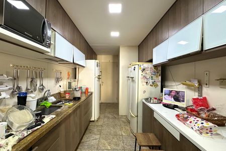 Apartamento à venda com 313m², 4 quartos e 4 vagasCozinha