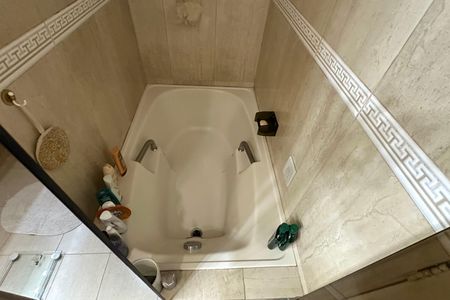 Apartamento à venda com 313m², 4 quartos e 4 vagasBanheiro da Suíte